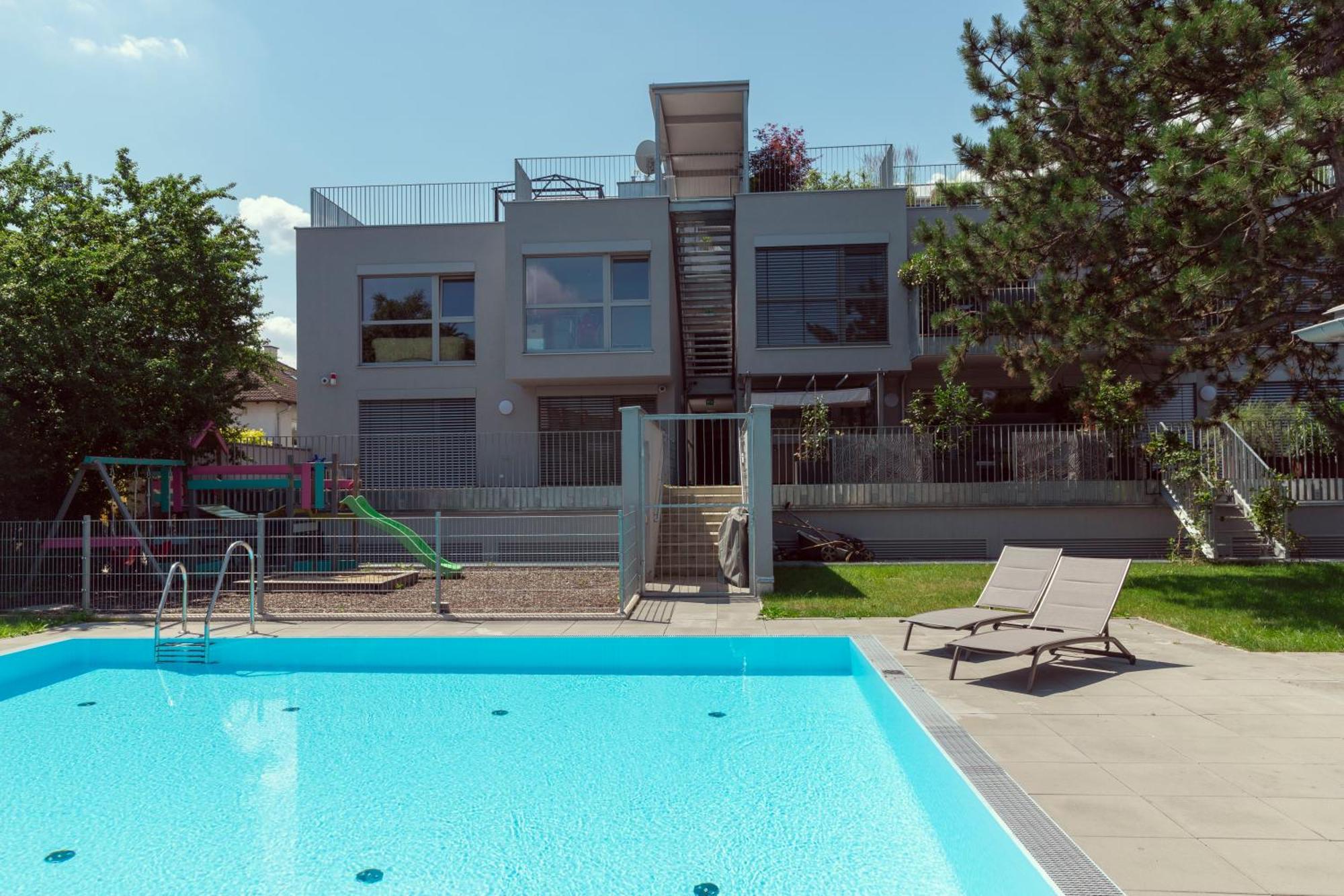 Modern Stylish Design Apartment With Free Parking Emily Bécs Kültér fotó
