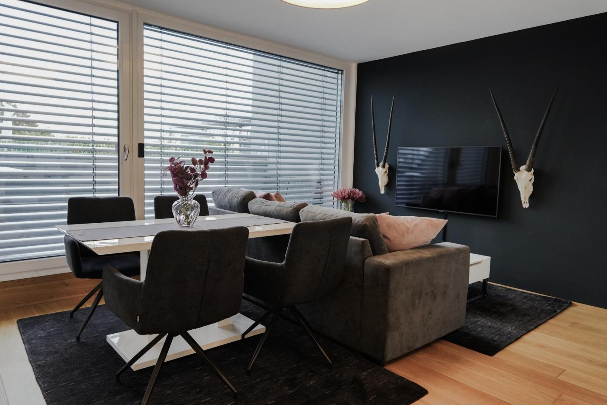 Modern Stylish Design Apartment With Free Parking Emily Bécs Kültér fotó