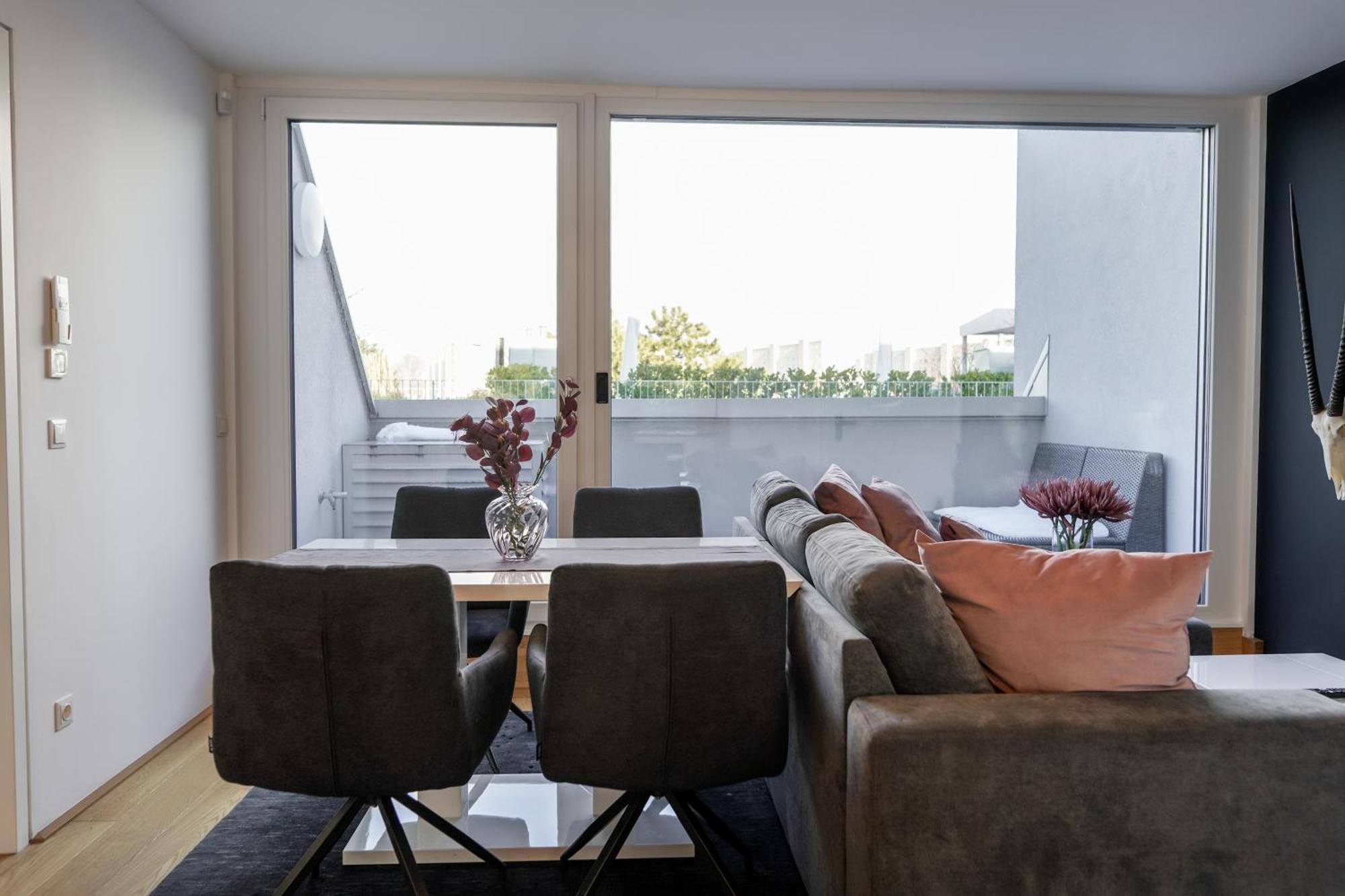 Modern Stylish Design Apartment With Free Parking Emily Bécs Kültér fotó
