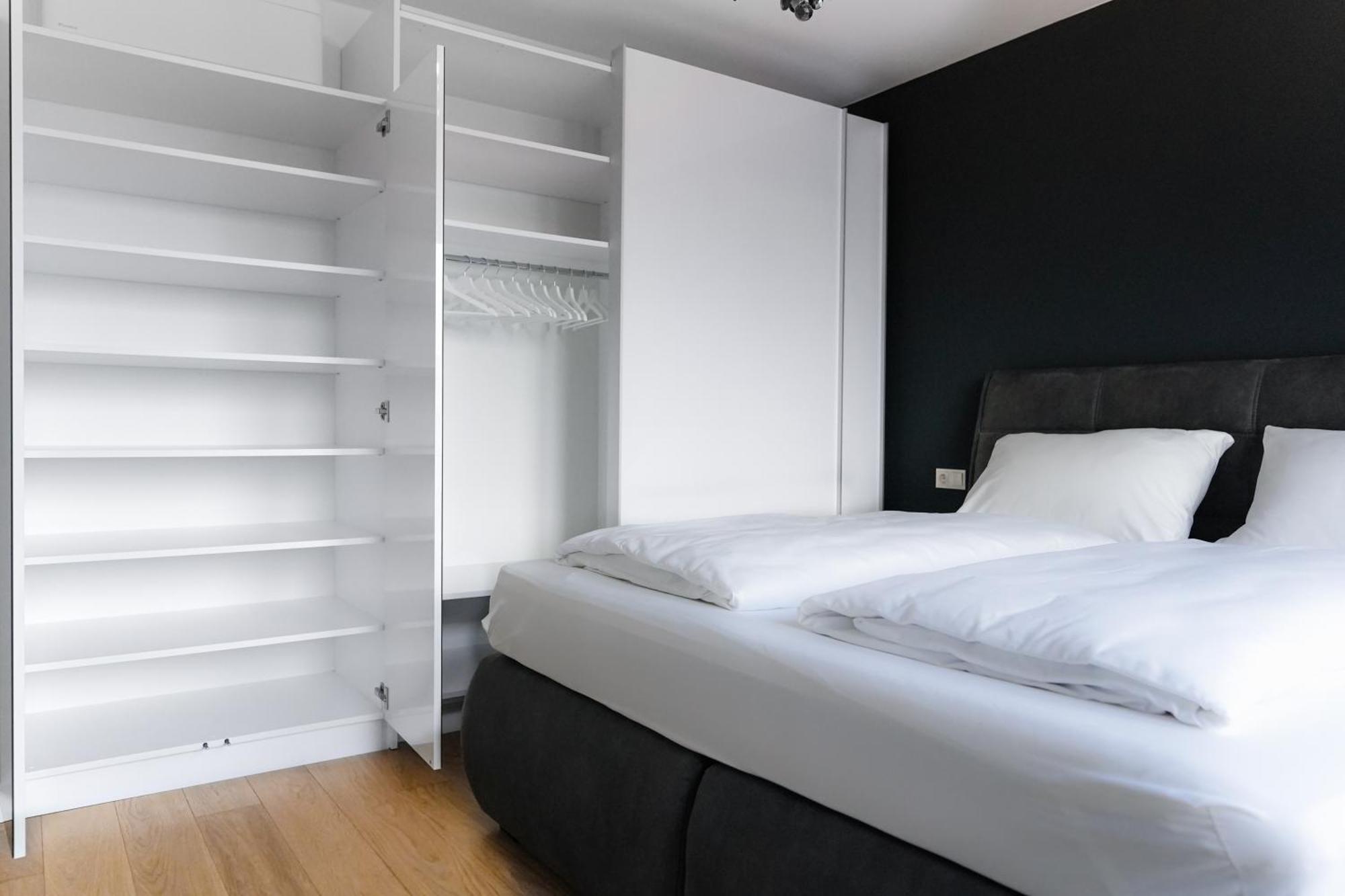 Modern Stylish Design Apartment With Free Parking Emily Bécs Kültér fotó