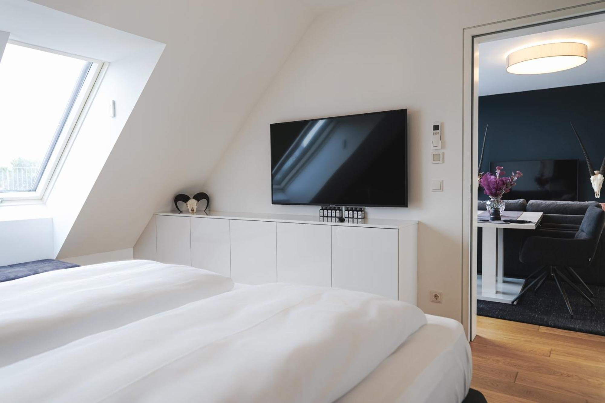 Modern Stylish Design Apartment With Free Parking Emily Bécs Kültér fotó