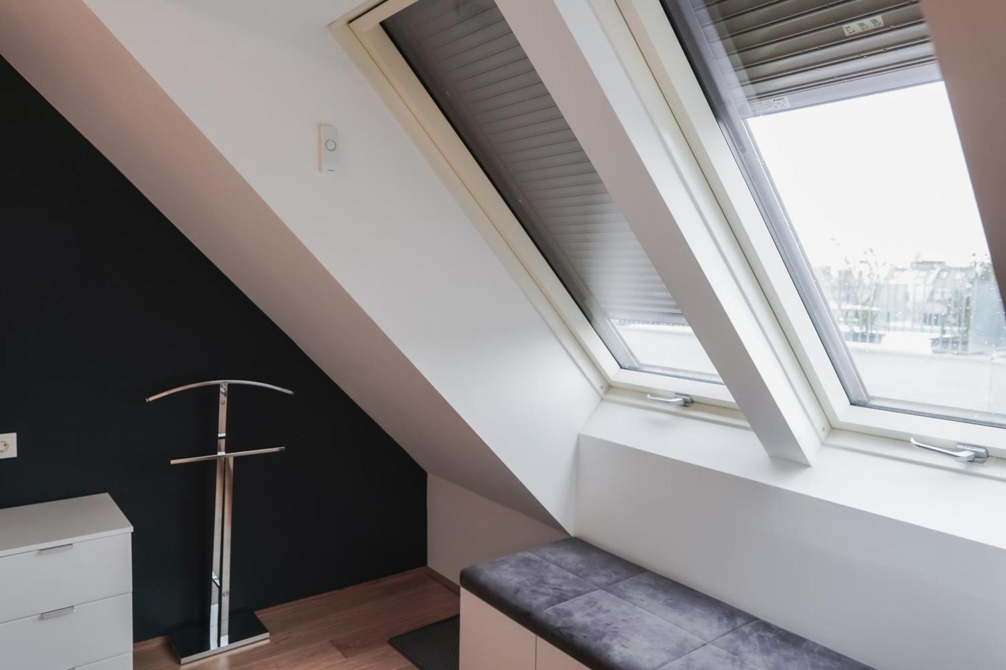 Modern Stylish Design Apartment With Free Parking Emily Bécs Kültér fotó
