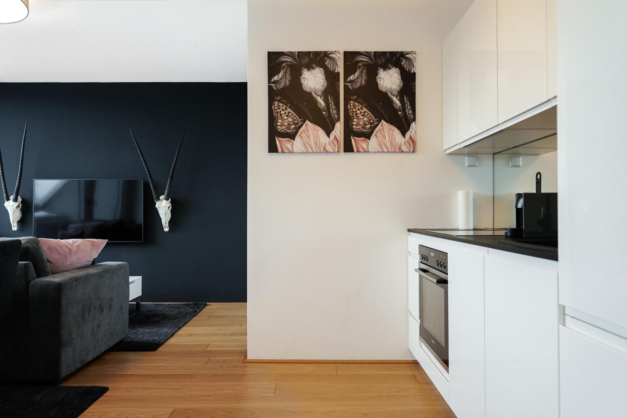 Modern Stylish Design Apartment With Free Parking Emily Bécs Kültér fotó